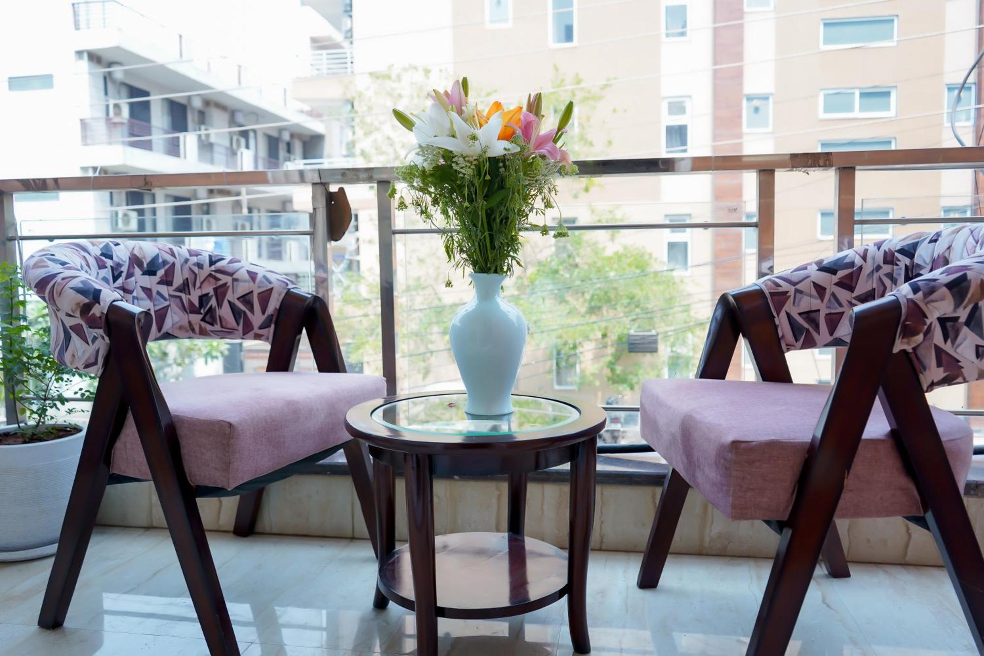 Hotel The Luxe 18 - Golf Course Road Gurgaon Bagian luar foto