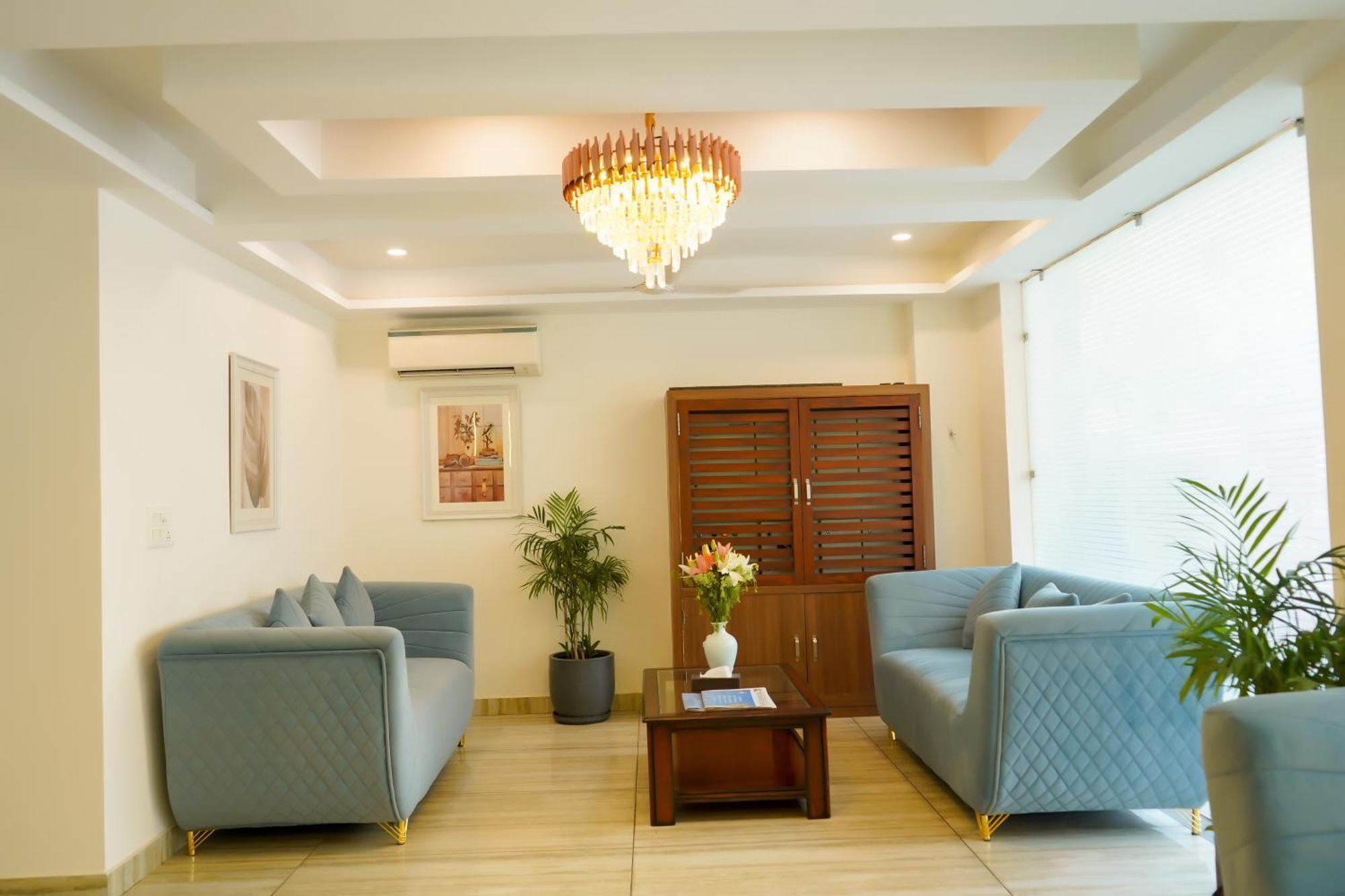 Hotel The Luxe 18 - Golf Course Road Gurgaon Bagian luar foto
